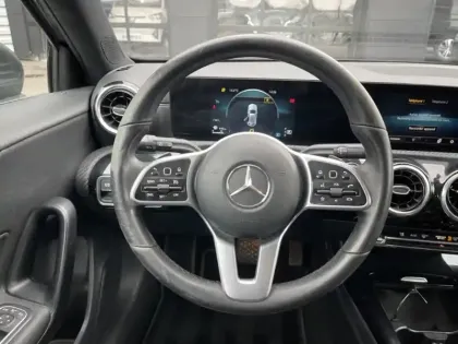 Photo 12 Mercedes Classe A 200 d Business Line