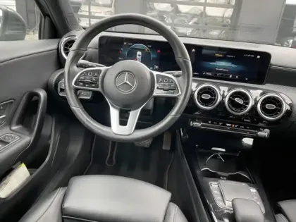 Photo 11 Mercedes Classe A 200 d Business Line