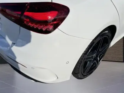 Photo 9 Mercedes Classe A 200 d AMG Line