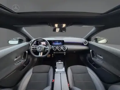 Photo 10 Mercedes Classe A 200 AMG Line