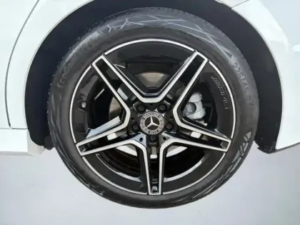 Photo 8 Mercedes Classe A 200 AMG Line