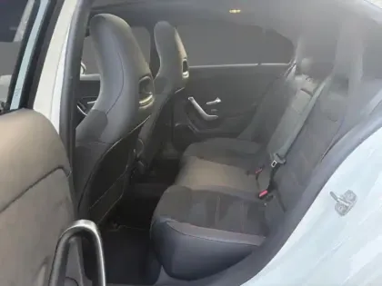 Photo 14 Mercedes Classe A 200 AMG Line