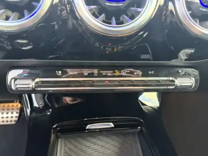 Photo 20 Mercedes Classe A 200 AMG Line