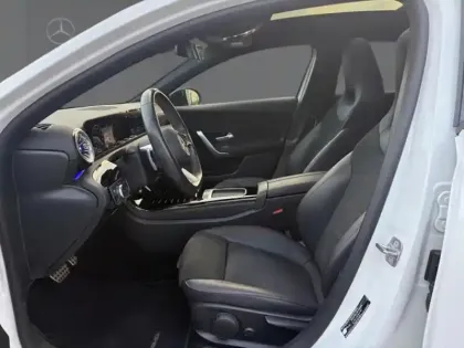 Photo 17 Mercedes Classe A 200 AMG Line