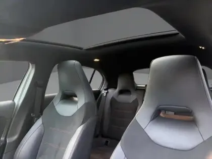 Photo 15 Mercedes Classe A 200 AMG Line