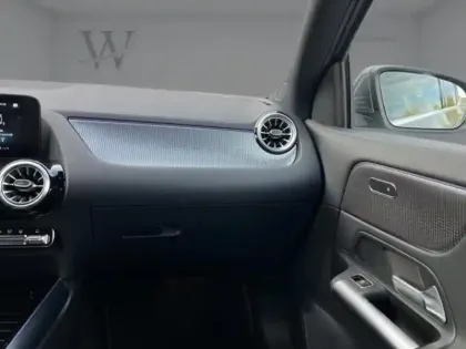 Photo 6 Mercedes GLA Gén. II (H247) Ph1 Business Line 5