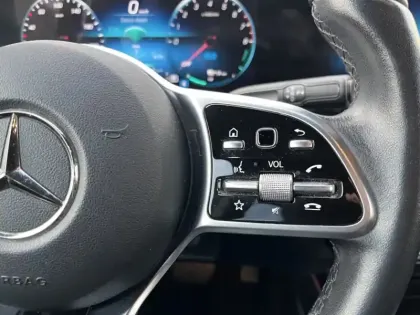 Photo 9 Mercedes GLA Gén. II (H247) Ph1 Business Line 5