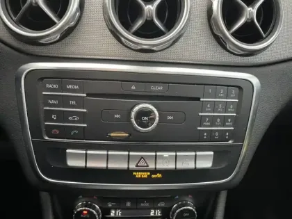 Photo 18 Mercedes GLA 200 Sensation