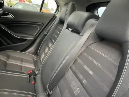 Photo 10 Mercedes GLA 200 Sensation