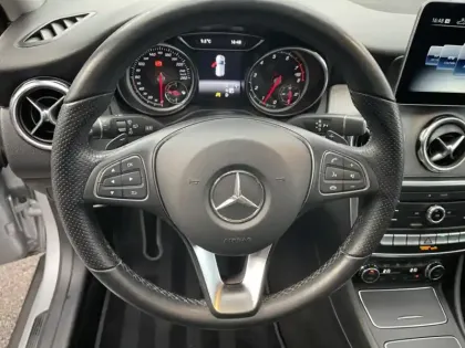 Photo 15 Mercedes GLA 200 Sensation