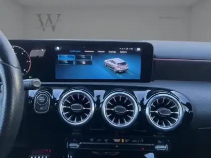 Photo 7 Mercedes Classe A 200 d AMG Line