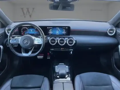 Photo 20 Mercedes Classe A 200 d AMG Line