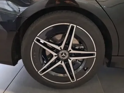 Photo 8 Mercedes Classe C  200 d Berline AMG Lin