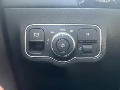 Photo 11 Mercedes GLA 200 AMG Line