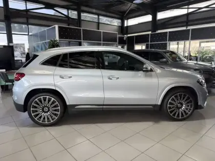 Photo 5 Mercedes GLA 200 d AMG Line