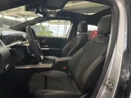 Photo 10 Mercedes GLA 200 d AMG Line