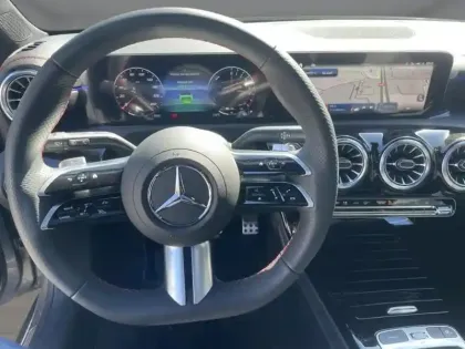 Photo 15 Mercedes CLA  250 e Hybrid EQ Shooting B