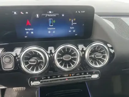 Photo 15 Mercedes GLA 250 e Hybrid EQ AMG Line