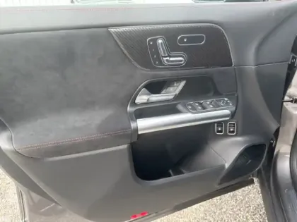 Photo 19 Mercedes GLA 250 e Hybrid EQ AMG Line