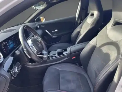 Photo 11 Mercedes Classe A 220 d AMG Line