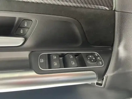 Photo 18 Mercedes GLA 250 e AMG Line