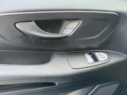 Photo 19 Mercedes Vito 114 CDI Fourgon Long 9G-Tronic