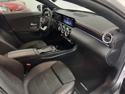 Photo 12 Mercedes CLA  250 e Hybrid EQ Coupé AMG 
