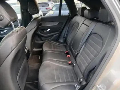 Photo 26 Mercedes Classe GLC GLC 220 d 4MATIC SUV AMG Line