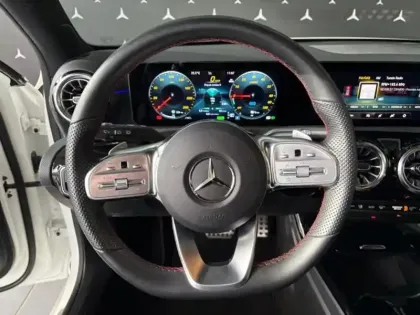 Photo 9 Mercedes Classe A 250 e AMG Line