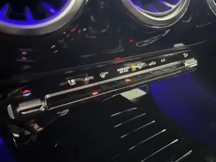 Photo 17 Mercedes Classe A 180 d Progressive Line