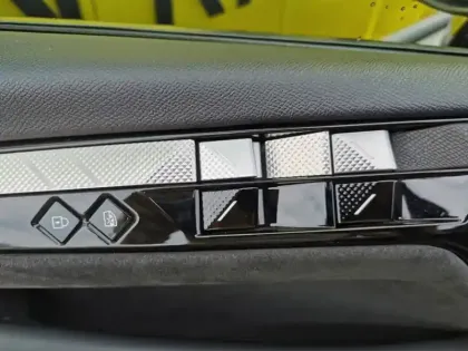 Photo 17 DS DS 4 E-Tense Performance Line + 1.6