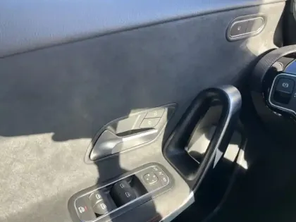 Photo 18 Mercedes Classe A Gén. IV (W177) Ph2 AMG Line 5