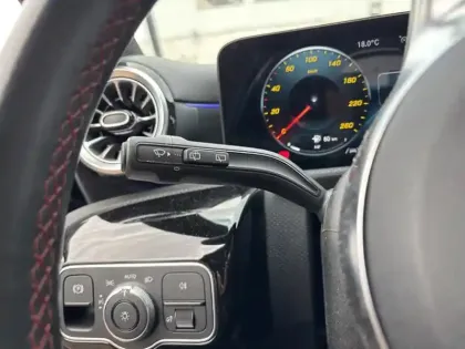 Photo 15 Mercedes Classe A 200 AMG Line