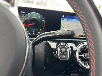 Photo 16 Mercedes Classe A 200 AMG Line