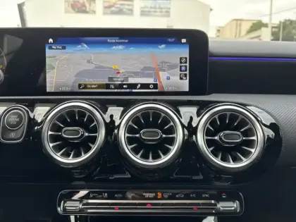 Photo 12 Mercedes Classe A 200 AMG Line