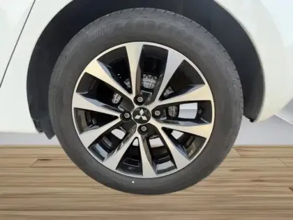 Photo 8 Mitsubishi Colt Gén. VIII Ph1 Business 5