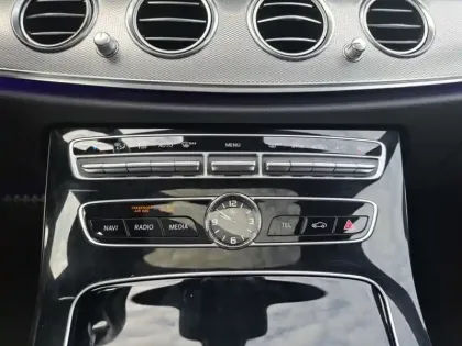 Photo 34 Mercedes Classe E Gén. V (W213) Ph1 Sportline 4