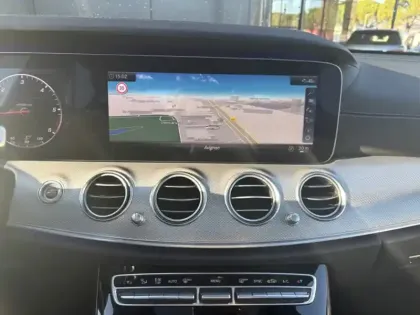 Photo 19 Mercedes Classe E E 220 d Berline Sportline