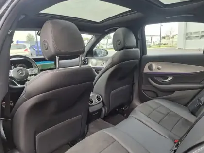 Photo 33 Mercedes Classe E Gén. V (W213) Ph1 Sportline 4