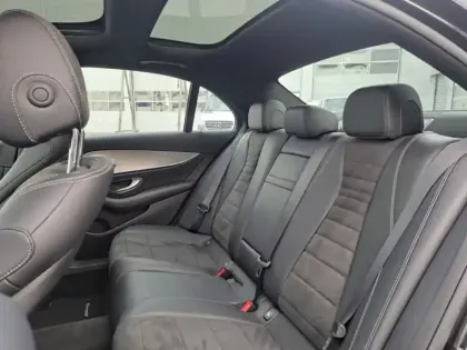 Photo 32 Mercedes Classe E Gén. V (W213) Ph1 Sportline 4