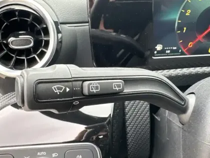 Photo 12 Mercedes Classe A Gén. IV (W177) Ph1 Style Line 5