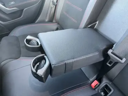 Photo 10 Mercedes Classe A 200 d AMG Line