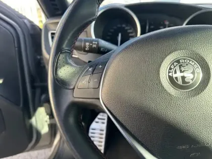 Photo 17 Alfa Romeo Giulietta Sport