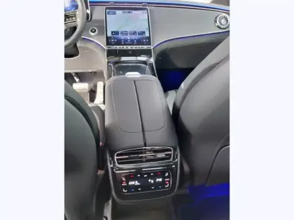 Photo 34 Mercedes EQE Gén. I Ph1 AMG Line 5