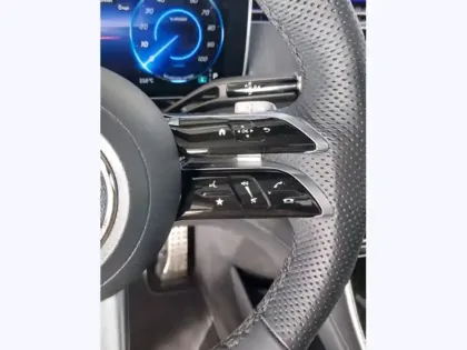 Photo 22 Mercedes EQE Gén. I Ph1 AMG Line 5