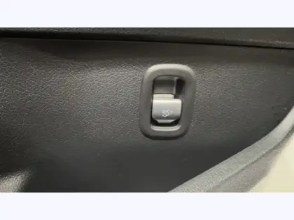 Photo 12 Mercedes Classe C 200 d Avantgarde Line