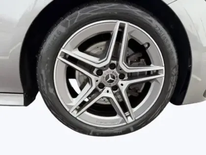 Photo 8 Mercedes CLA 220 d AMG Line