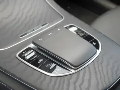 Photo 29 Mercedes CLA Gén. III (C238) Ph2 AMG Line 2