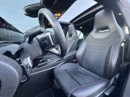 Photo 15 Mercedes Classe A 180 AMG Line