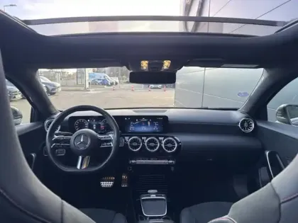 Photo 10 Mercedes Classe A 180 AMG Line